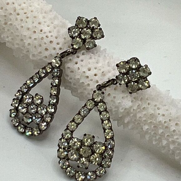 Swarovski Crystals Drop Earrings - Picture 5 of 6